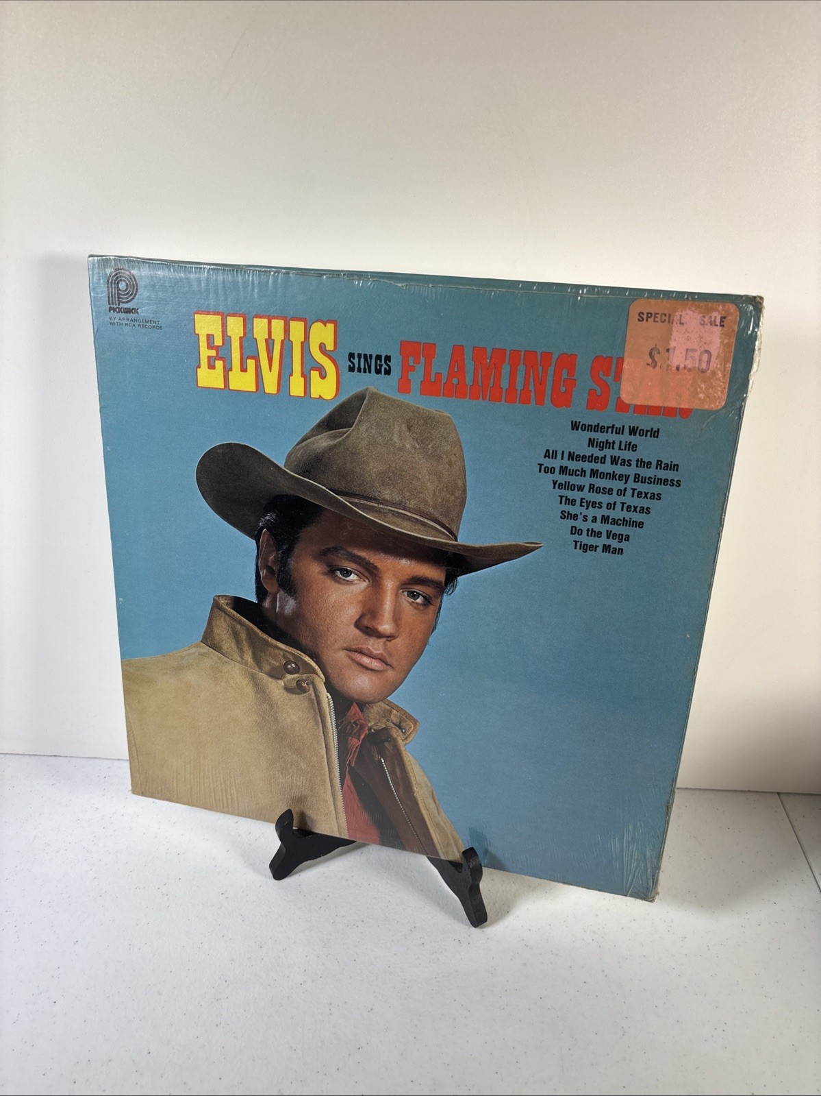 Vintage 1969 ELVIS SINGS FLAMINGO STAR vinyl