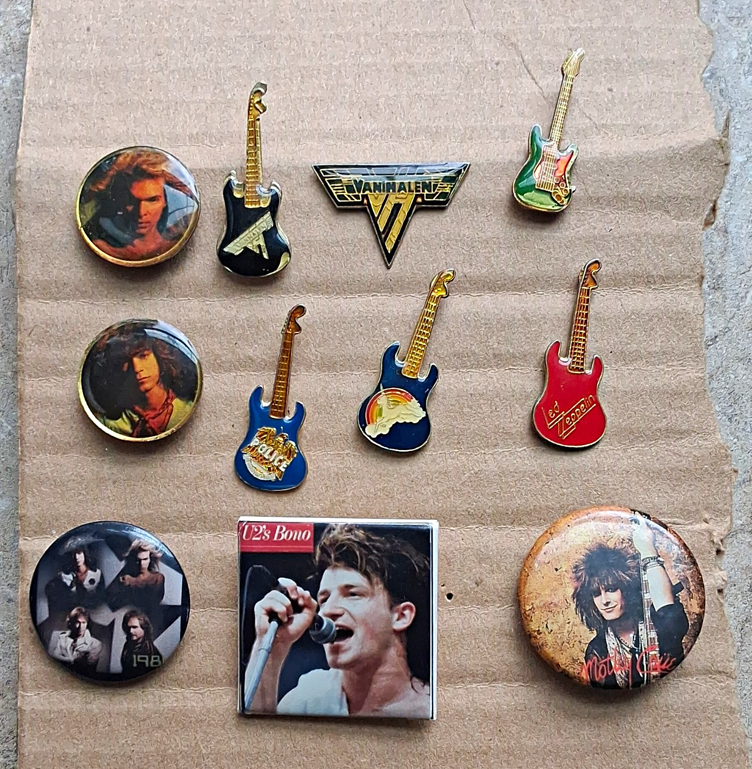 Music Mixed Lot Pinback Buttons & Guitar Lapel Pins U2 Bono Musician