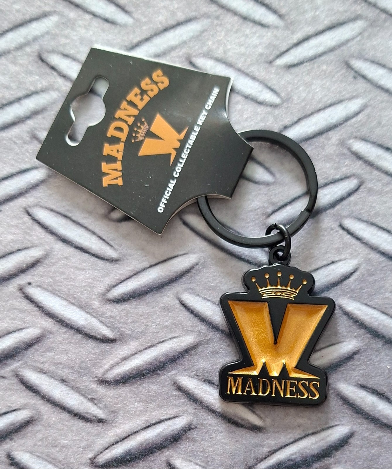 MADNESS - CROWN (GOLD) M  -  KEYCHAIN (NEW) OFFICIAL BAND MERCH