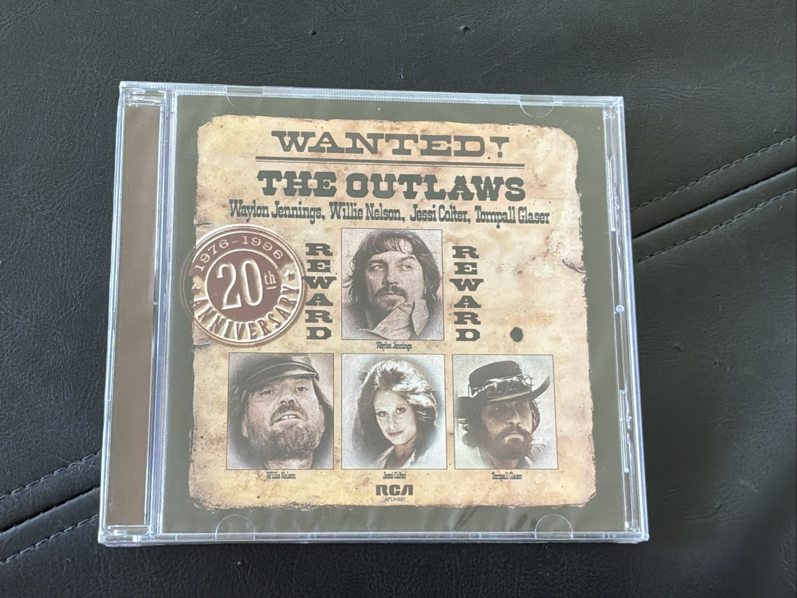 Wanted The Outlaws 1976-1996 20th Anniversary Willie Waylon Jessi Colter CD NEW
