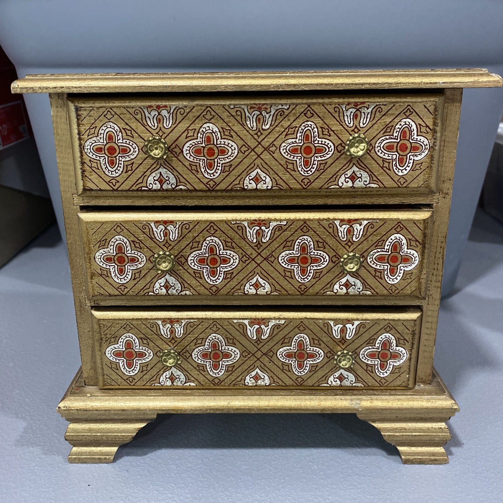 VTG 3 Drawer Musical Red & Gold Gilt Footed Jelery Box