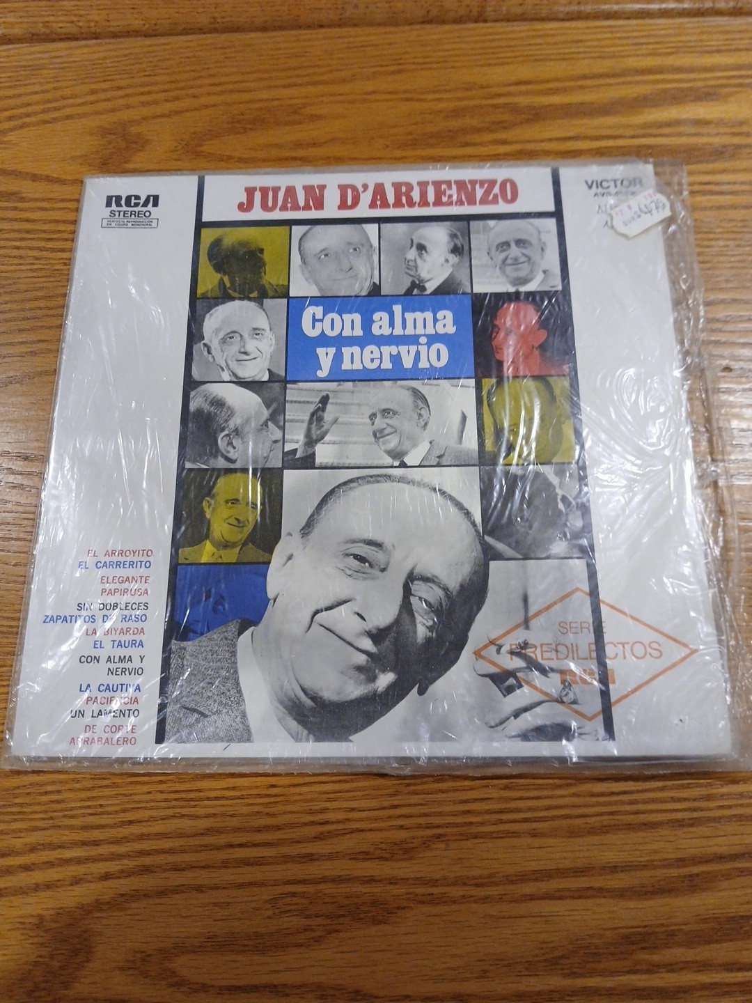 Juan D\'Arienzo Con Alma Y Nervio Rca Victor AVS-4099  Urauguay LP  (VINYL IS EX)