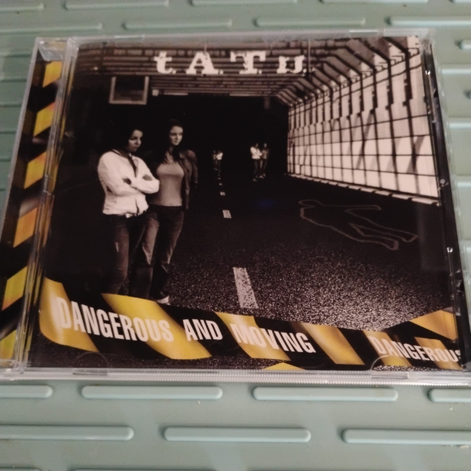 t.A.T.u.-Dangerous and Moving CD(2005, great condition)