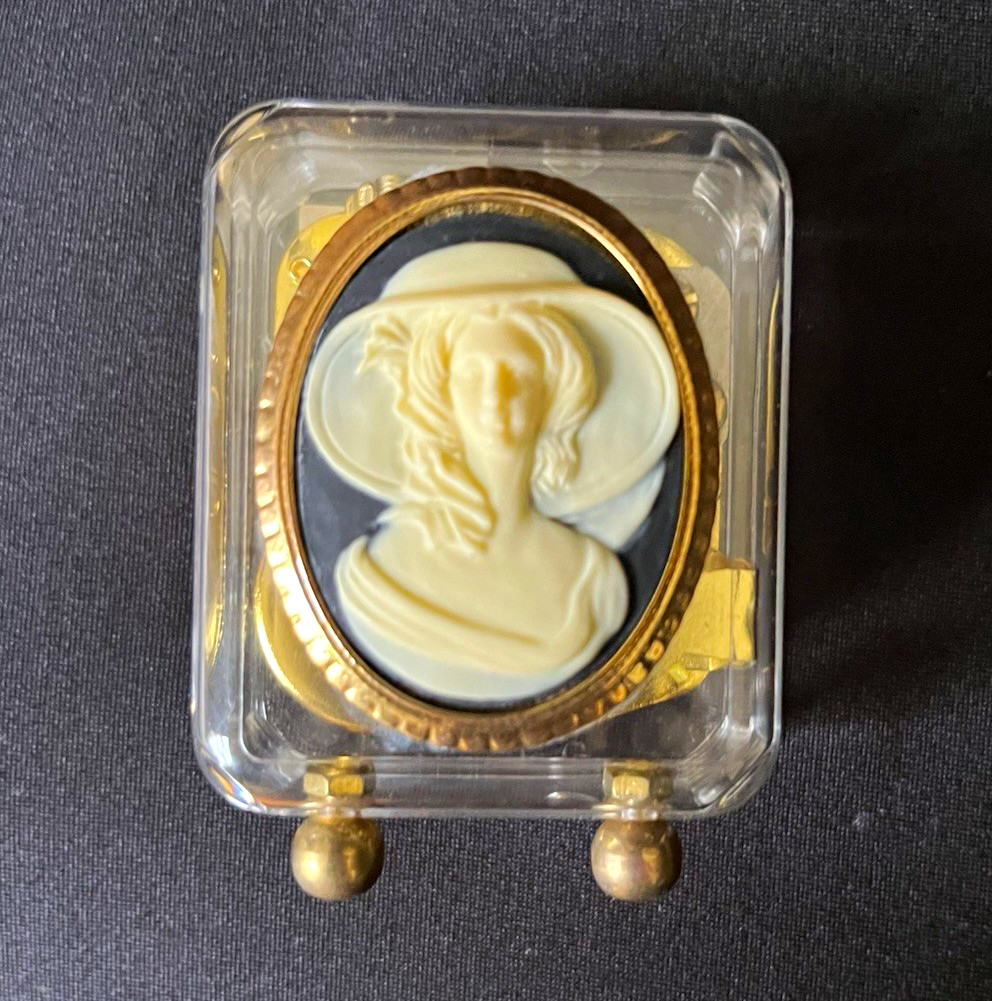 Vintage Wind-Up Music Box “Liebestraum”