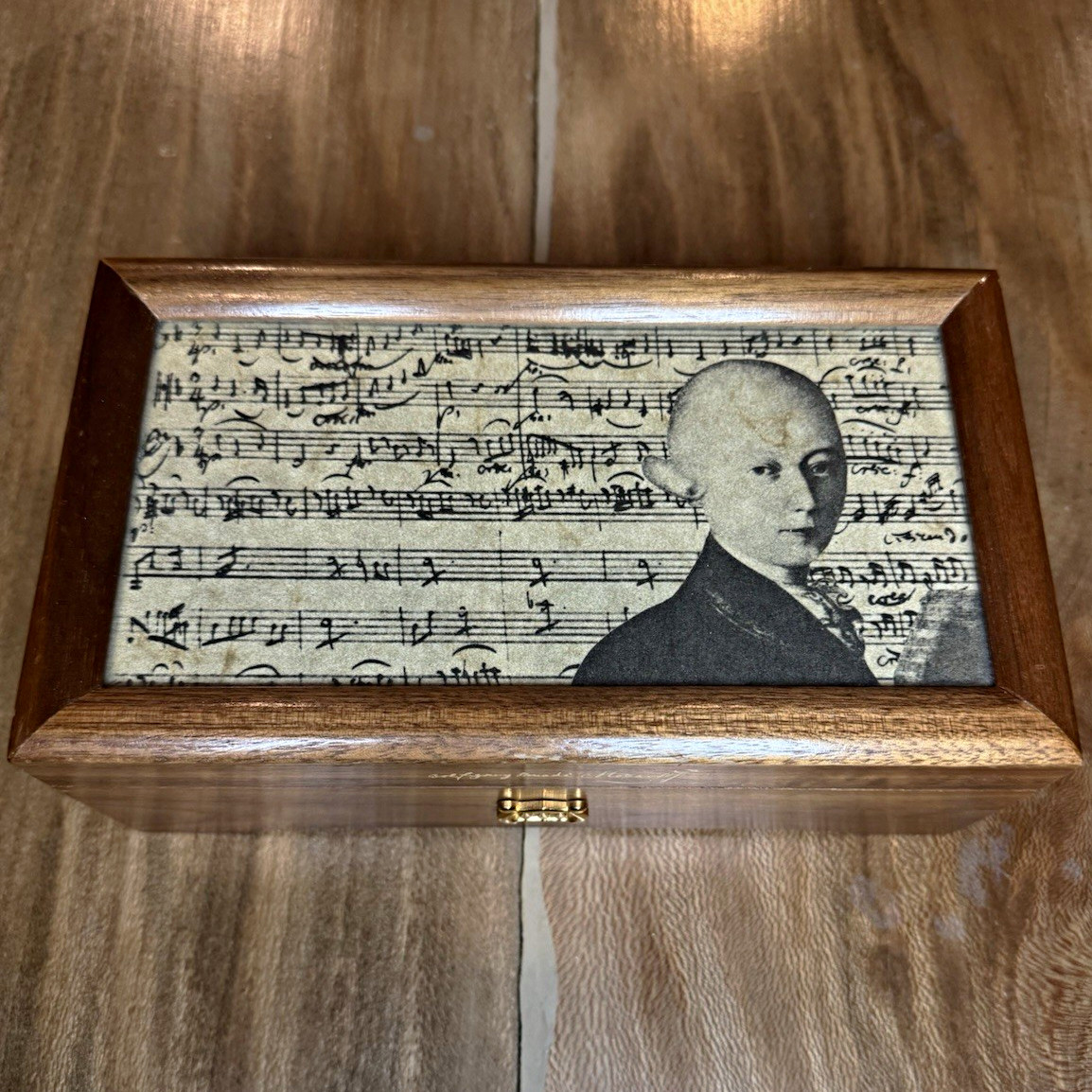 Vintage Reuge Music Box 72 / 3 Mozart Edition Mozart Portrait