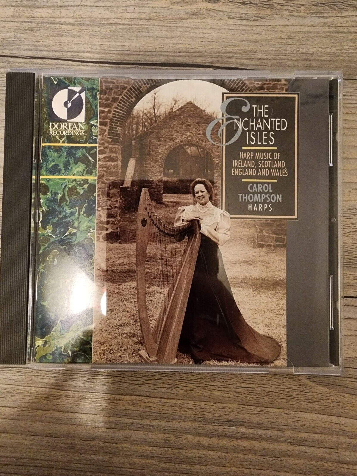 The Enchanted Isles: Harp Music of Ireland, Scotland, England