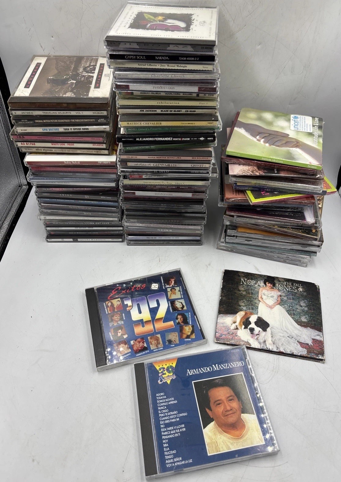 Huge Cd Lot Of 74 Multi Genre Spanish And More Look Some New