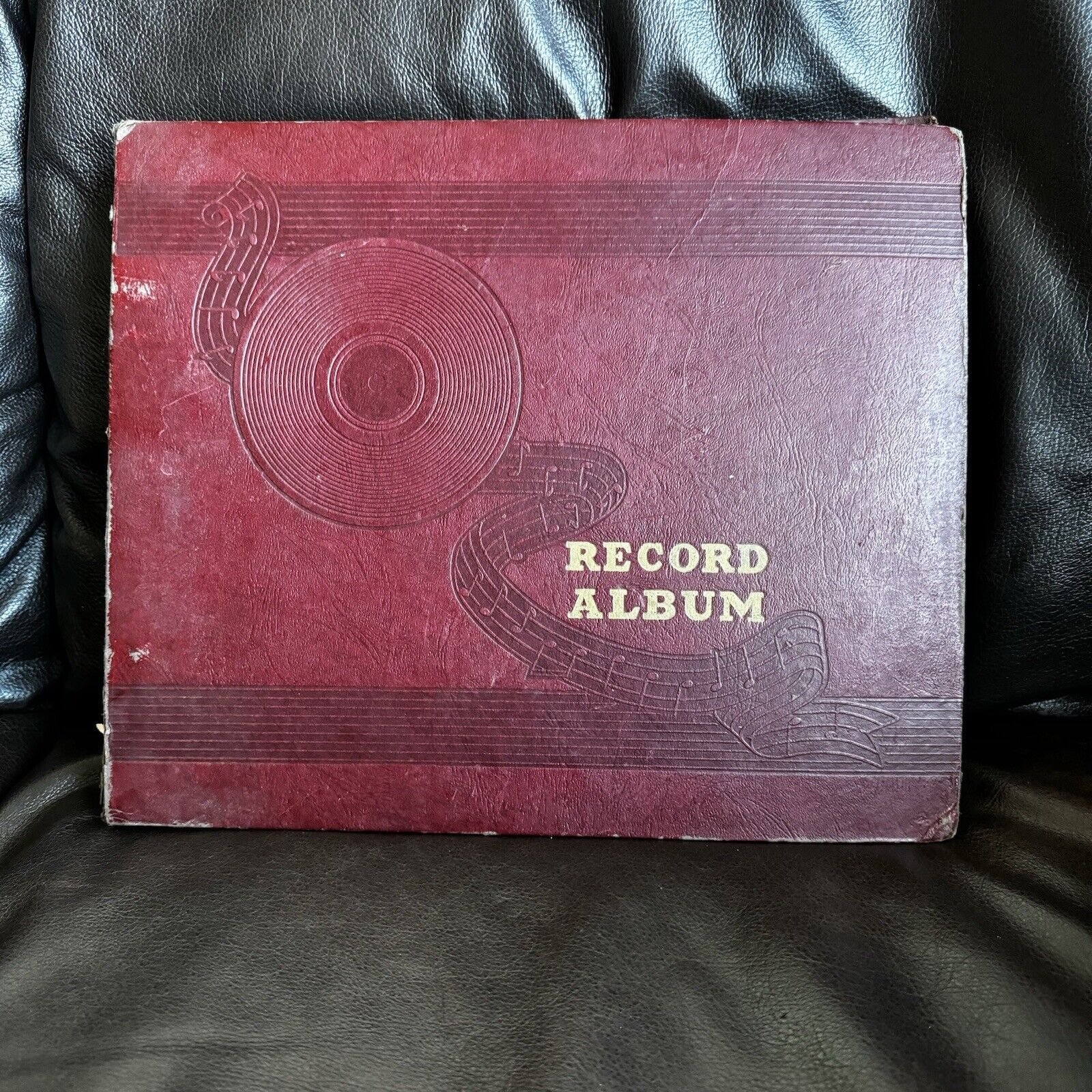 9 Vintage 78 RPM Records In Album Storage Book - Captial & Columbia 18 Songs