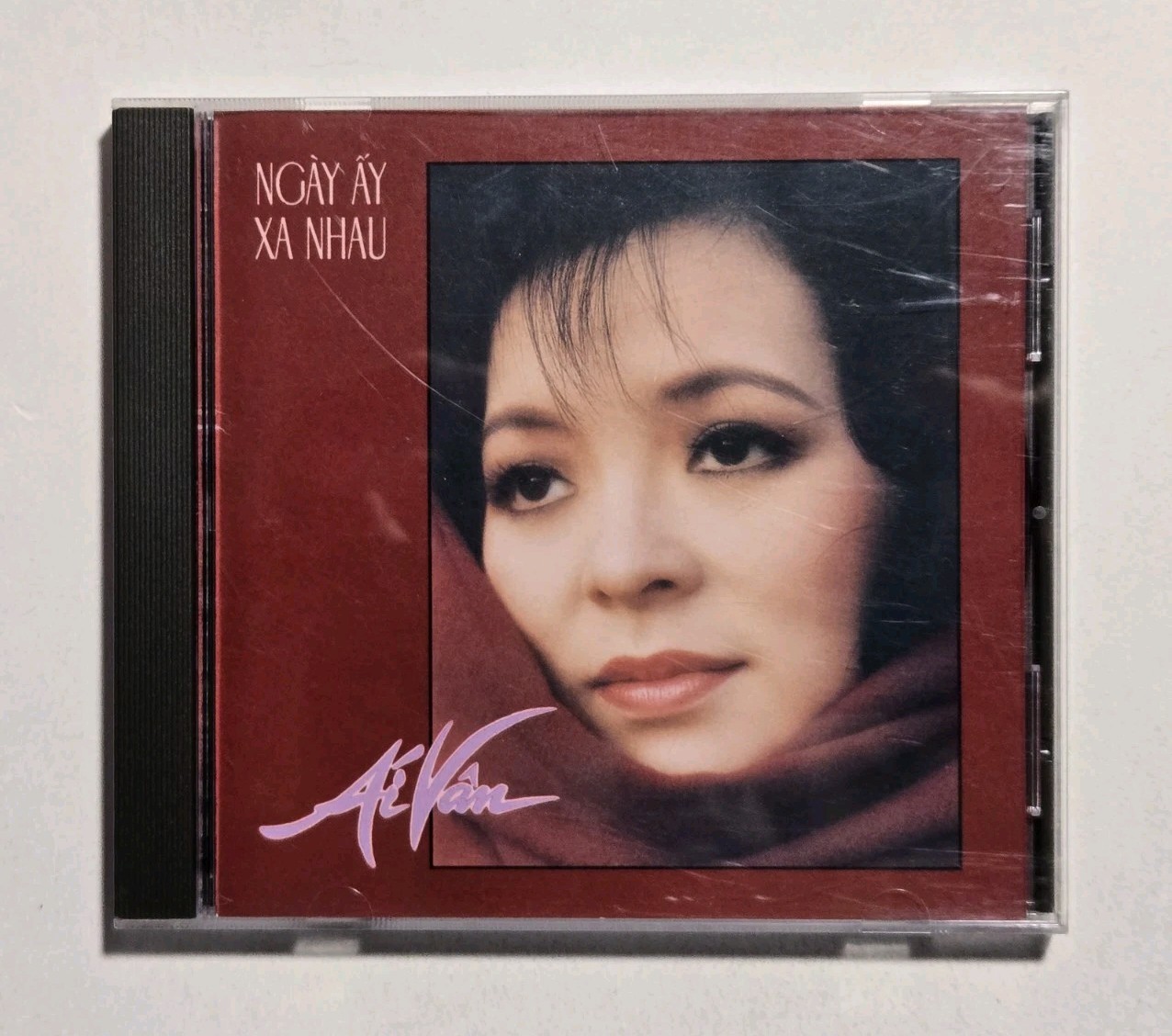 Ai Van: Ngay Ay Xa Nhau VIETNAMESE CD (Thuy Nga, 1992) -- VG INLAY FADING