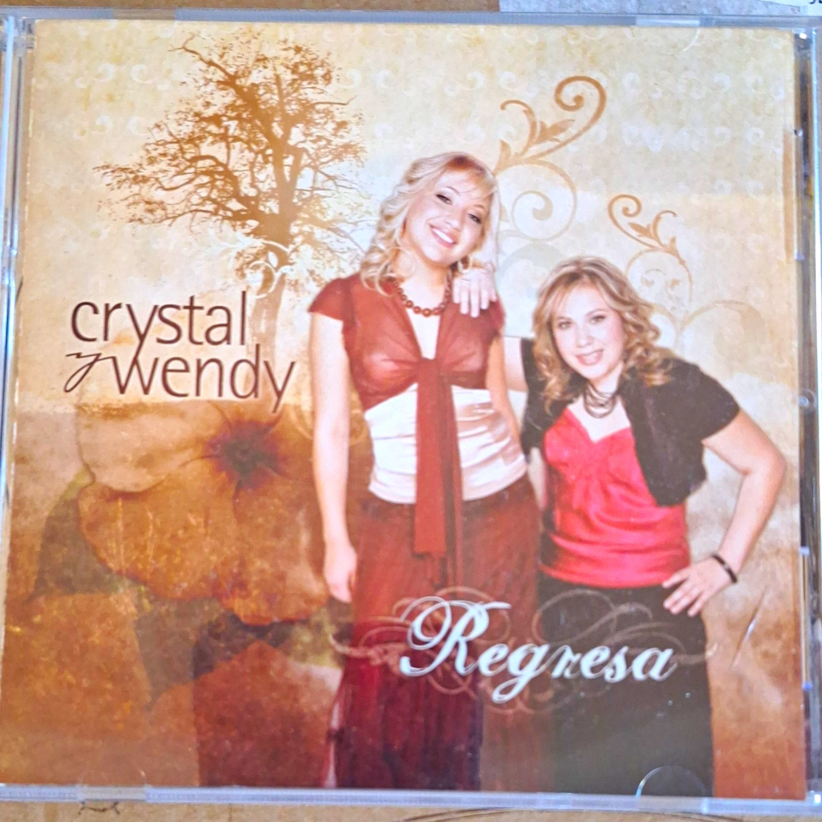 Crystal y Wendy Regresa CD Album Spanish Latin Jewel Case Crystal y Wendy Prod.