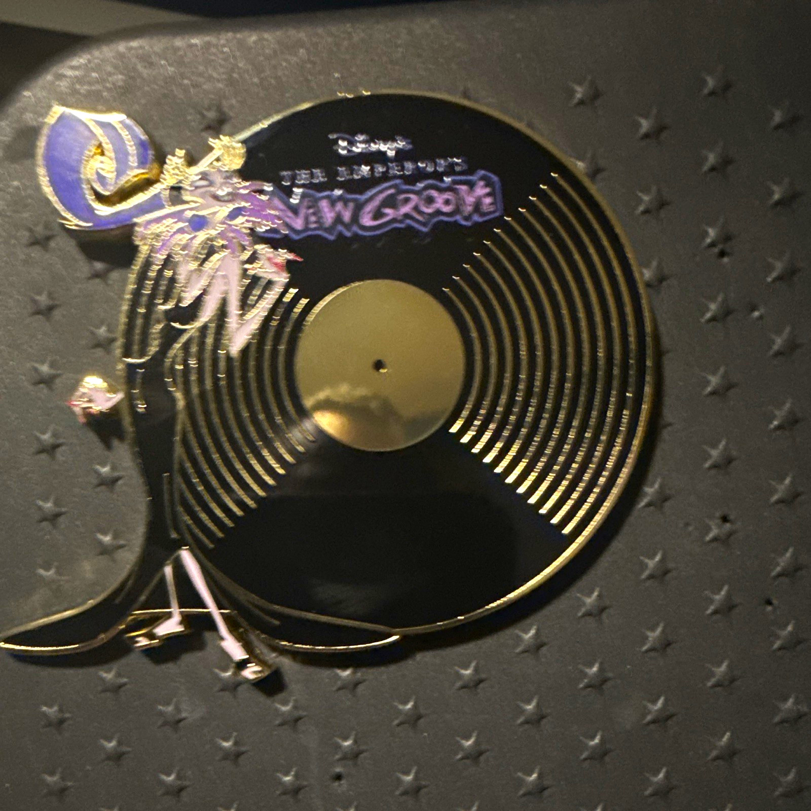 PALM Disney The Emperor's New Groove Music Vinyl Record Glitter Pin Single