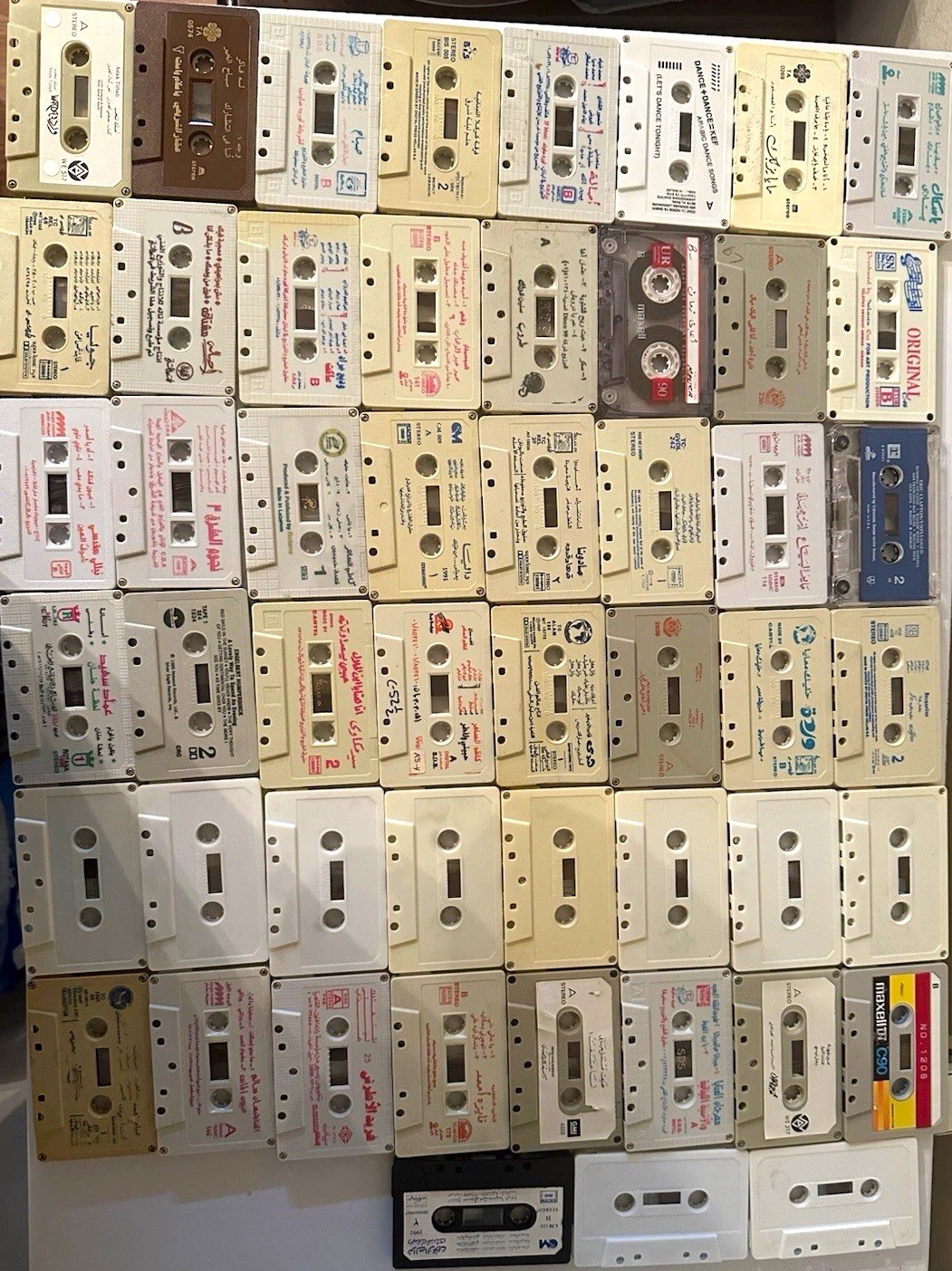 Arabic Muaic lot of 51 cassette tapes various artists ( read description )