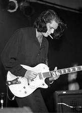 Singer guitarist Charlie Sexton is shown performing at a concert a- Old Photo 6 picture