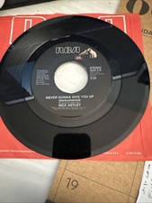 Rock 45 Rick Astley - Never Gonna Give You Up / Never Gonna Give You Up On Rca picture