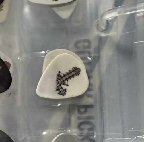 Ghost Guitar  Pic