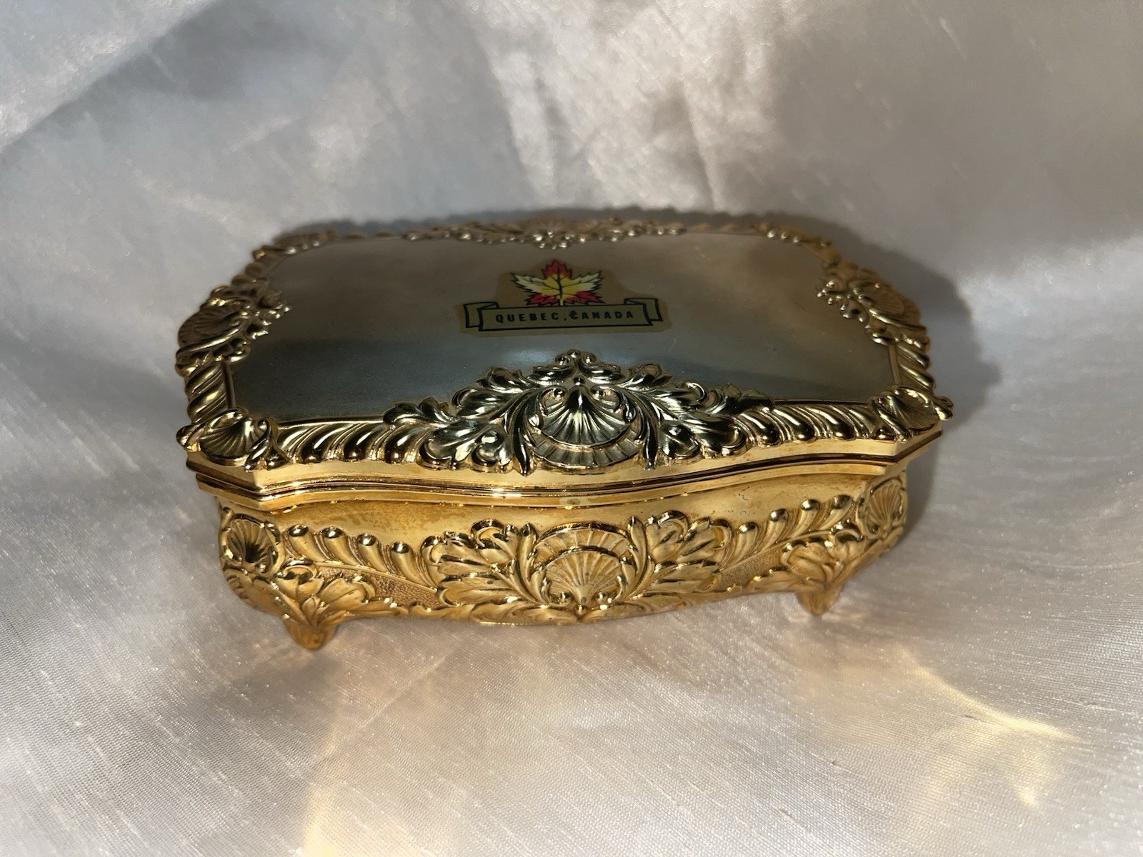 Vintage Ornate Gold Footed Music Jewelry Box Japan Quebec Canada Fur Elise Clean