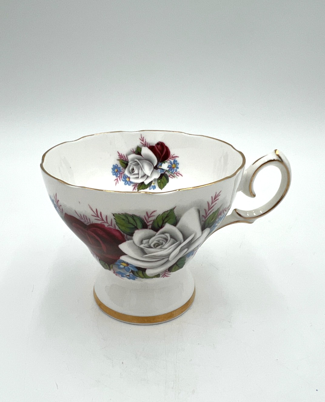 Vintage Queen Anne Musical Teacup Music Box Red White Roses Floral Gold Trim