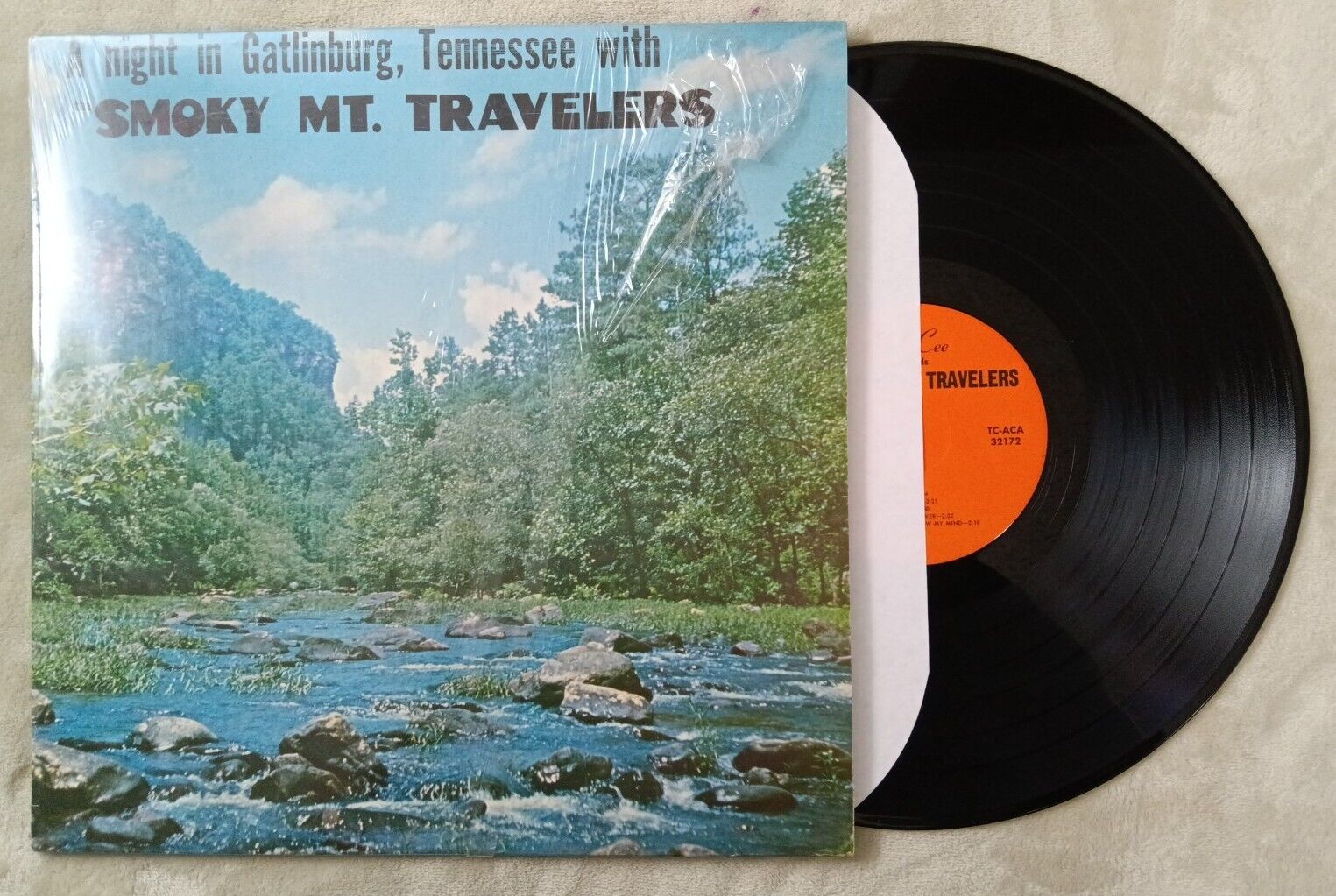 Smokey MT. travelers a Night in Gatlinburg Tennessee LP record VG+-VG++ Tee Cee
