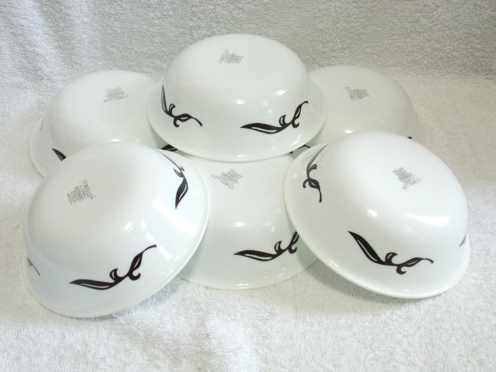 6 Corelle Lyrics 6 1/4 Inch Soup Cereal Bowls White and Black