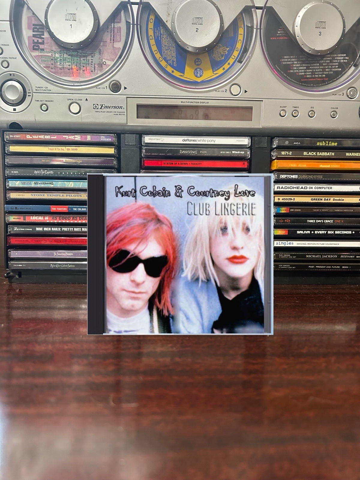 kurt cobain & courtney love Live At Club Lingerie