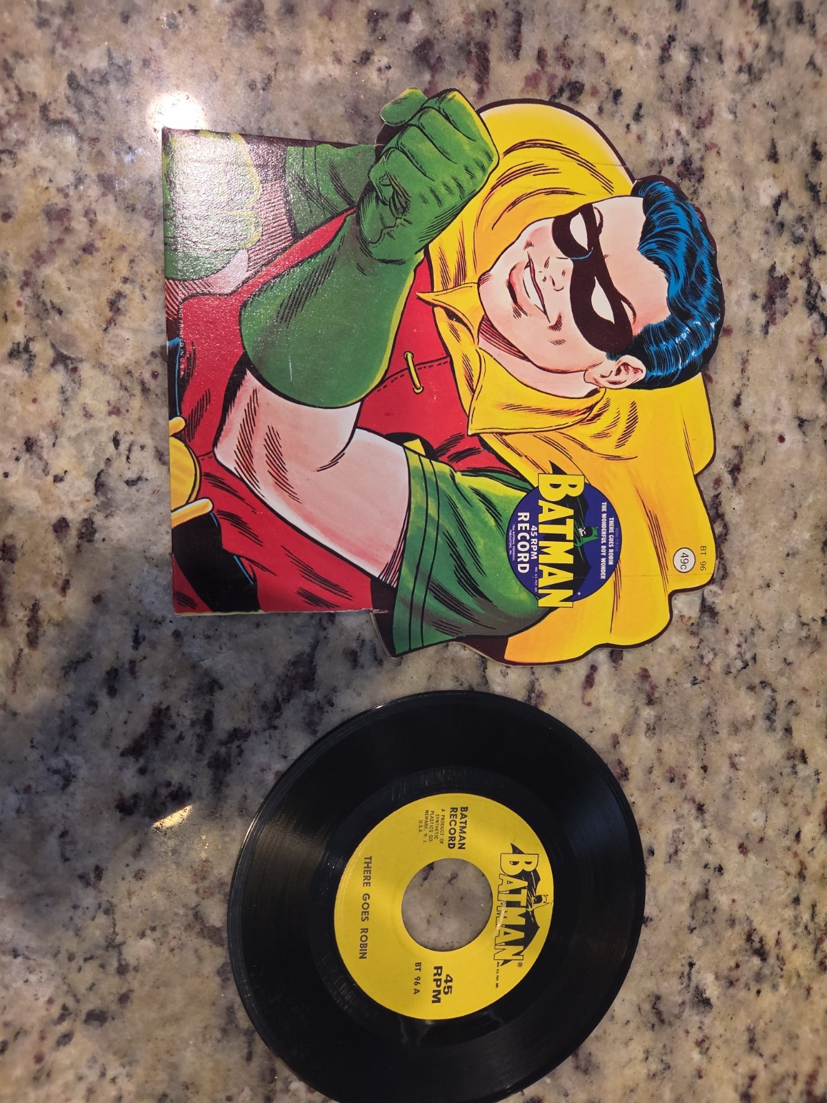Vintage 1966 Robin The Wonderful Boy Wonder 45 RPM Record BT-96 Batman...