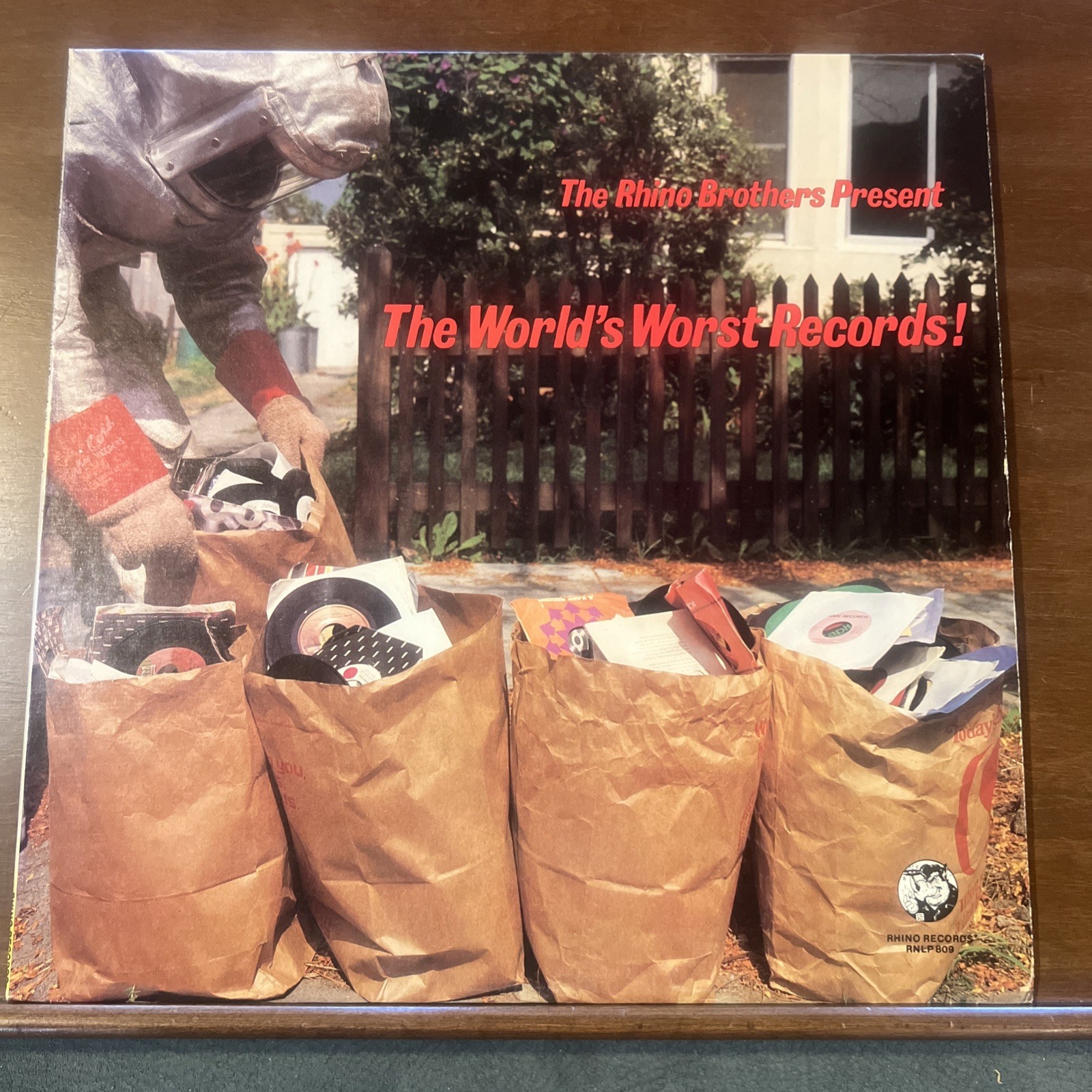 THE RHINO BROTHERS PRESENT THE WORLD’S WORST RECORDS RNLP 809 -