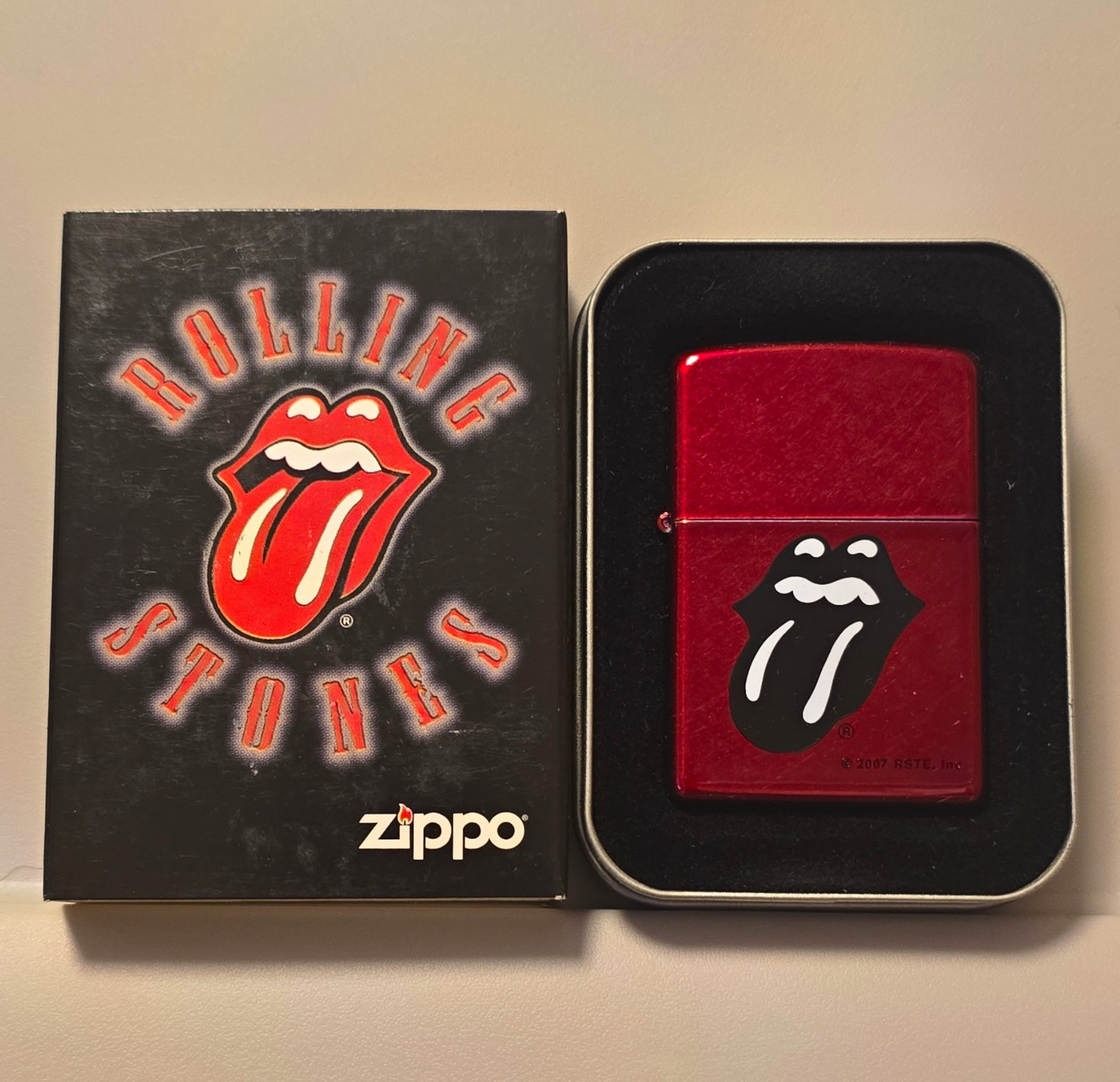 Zippo Rolling Stones Red Lighter Tin Set, Box Included, Rolling Stones Design