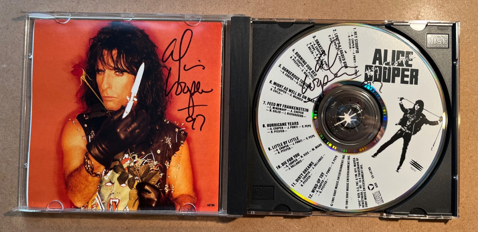 Alice Cooper - Hey Stoopid - Autographed / Signed CD