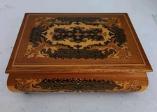 Vintage Jewelery/Music Box Romeo and Juliet Intricate Design Italian Made  picture