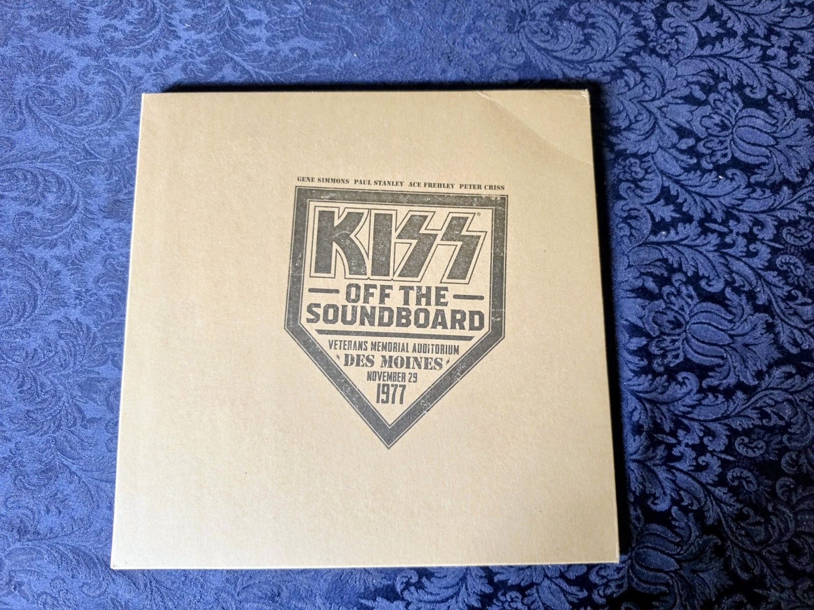 KISS- Off The Soundboard- Live in Tokyo MINT