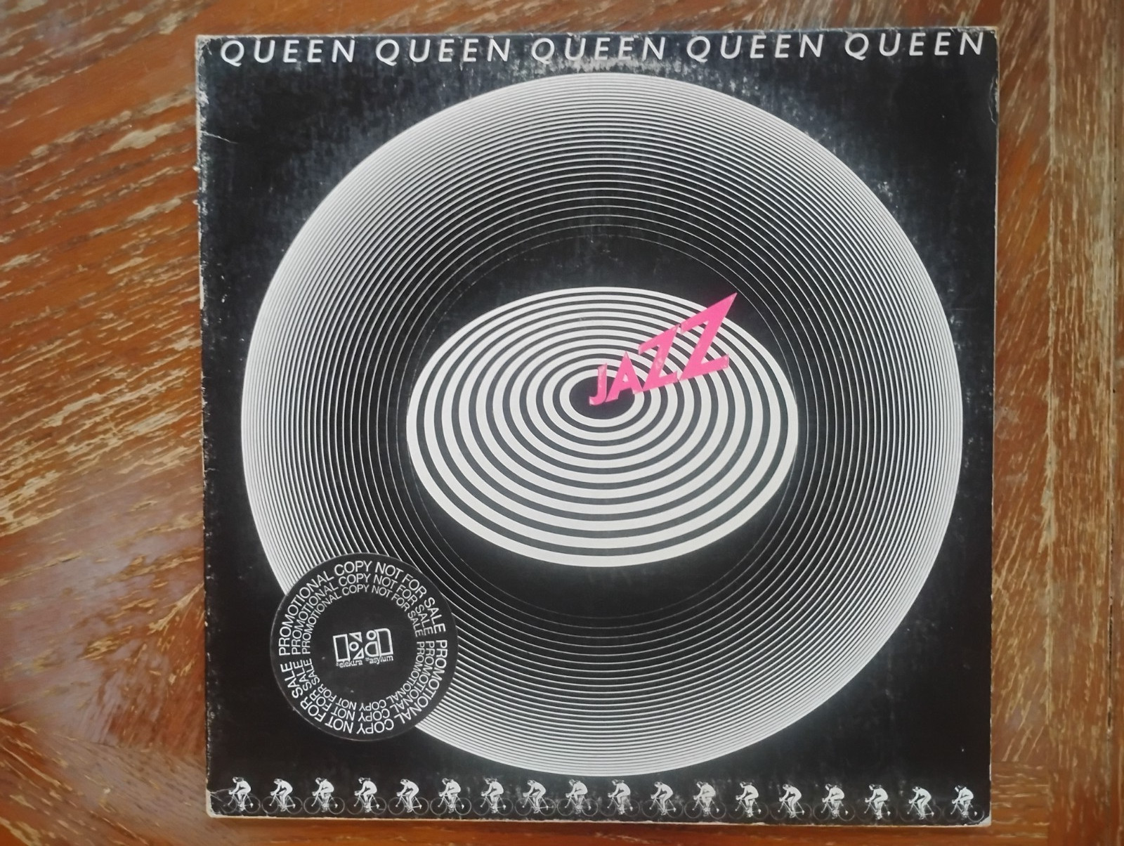 QUEEN \'JAZZ\' PROMOTIONAL COPY 1978. PLAY TESTED NO SKIPS. NO POSTER. SPINE POOR.