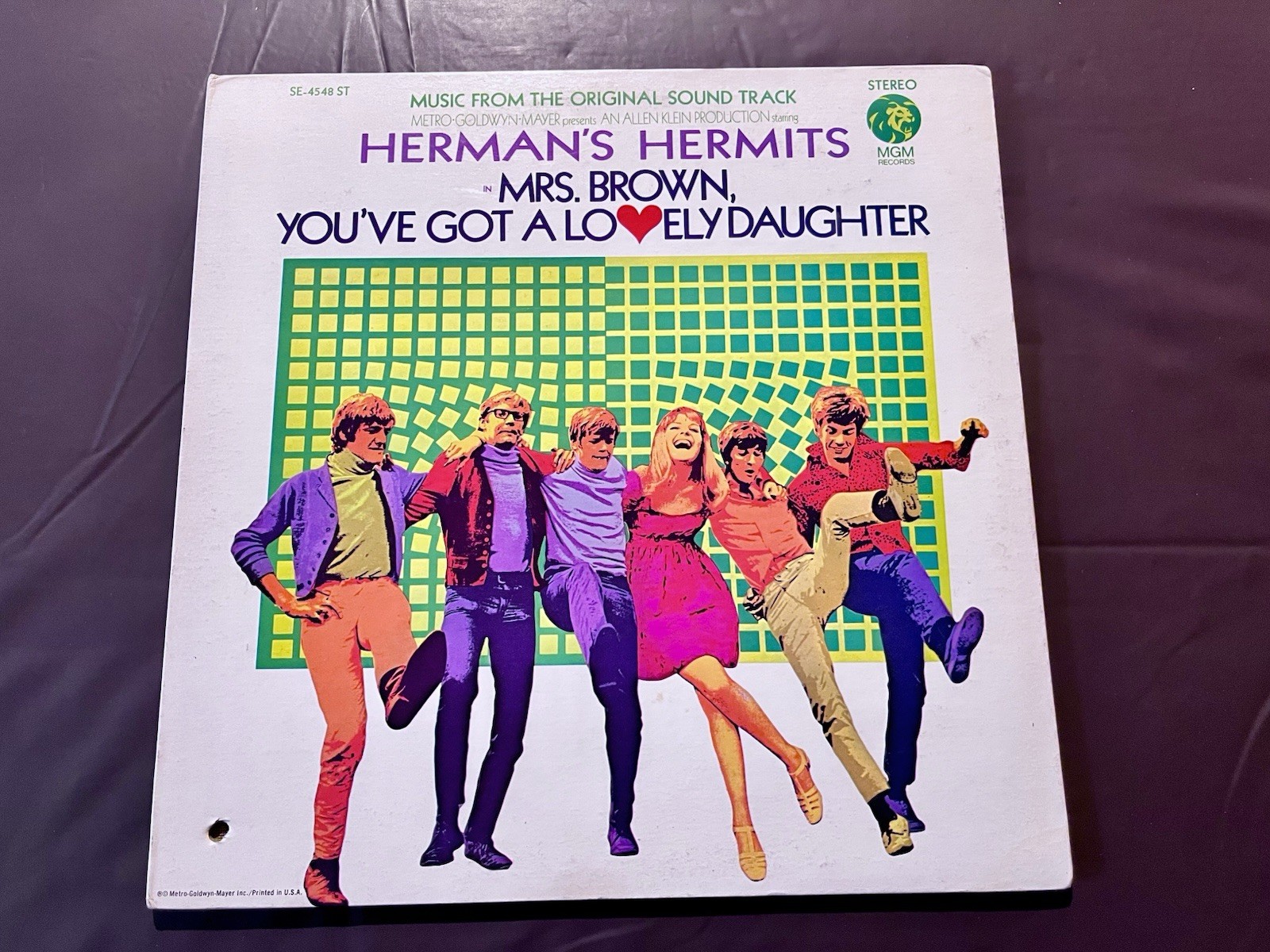 Hermans Hermits Mrs Brown You've Got a Lovely Daughter EP Record 1965 VG+