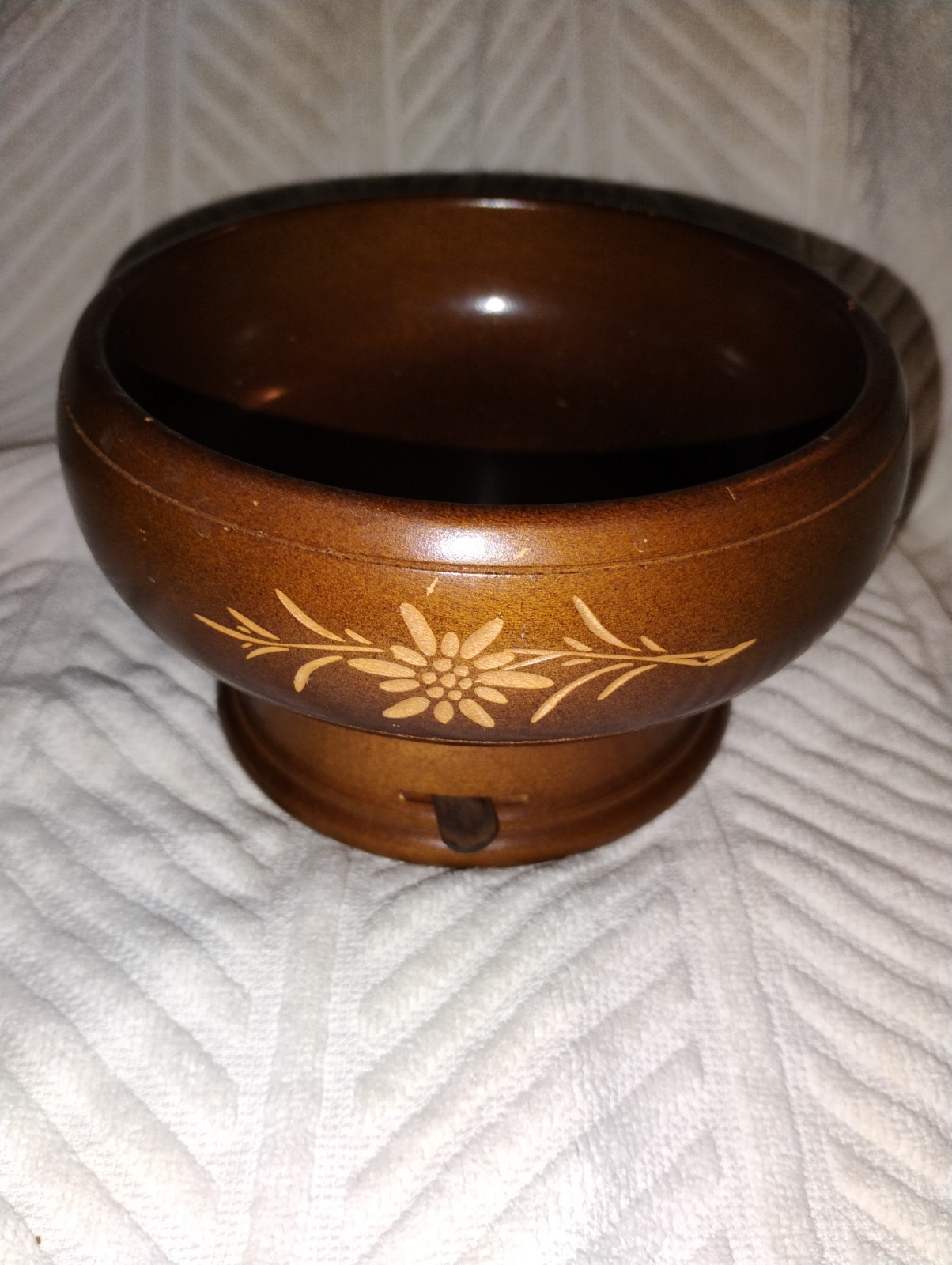 Vintage Musical Rotating Bowl Swiss music box Edelweiss Cuendet carved wood