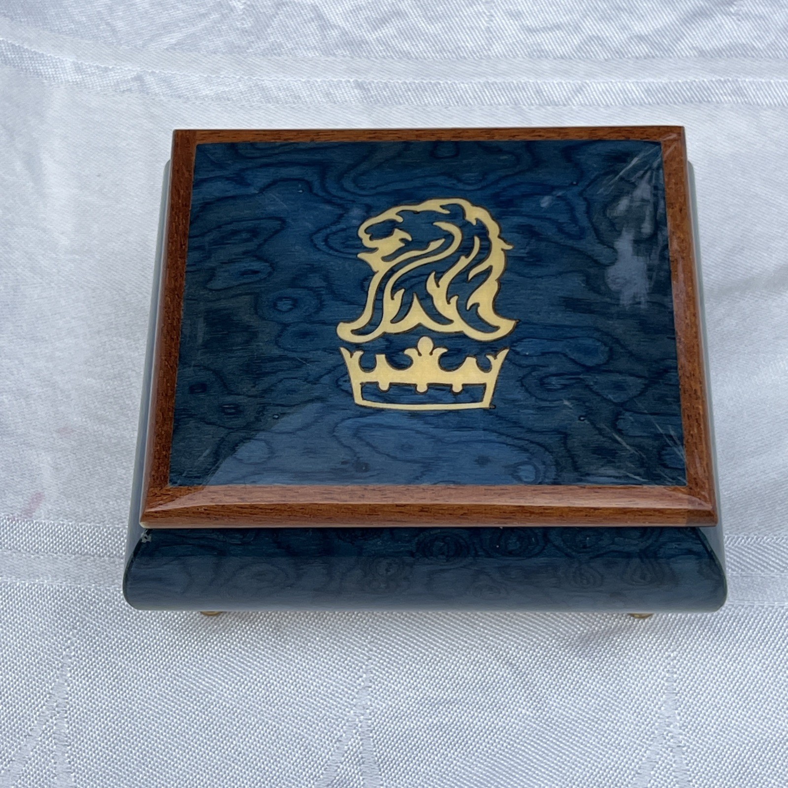 VTG Reuge Music Box Blue Wood Gold Lion Crown Inlay #6290 Swiss Movement Italy
