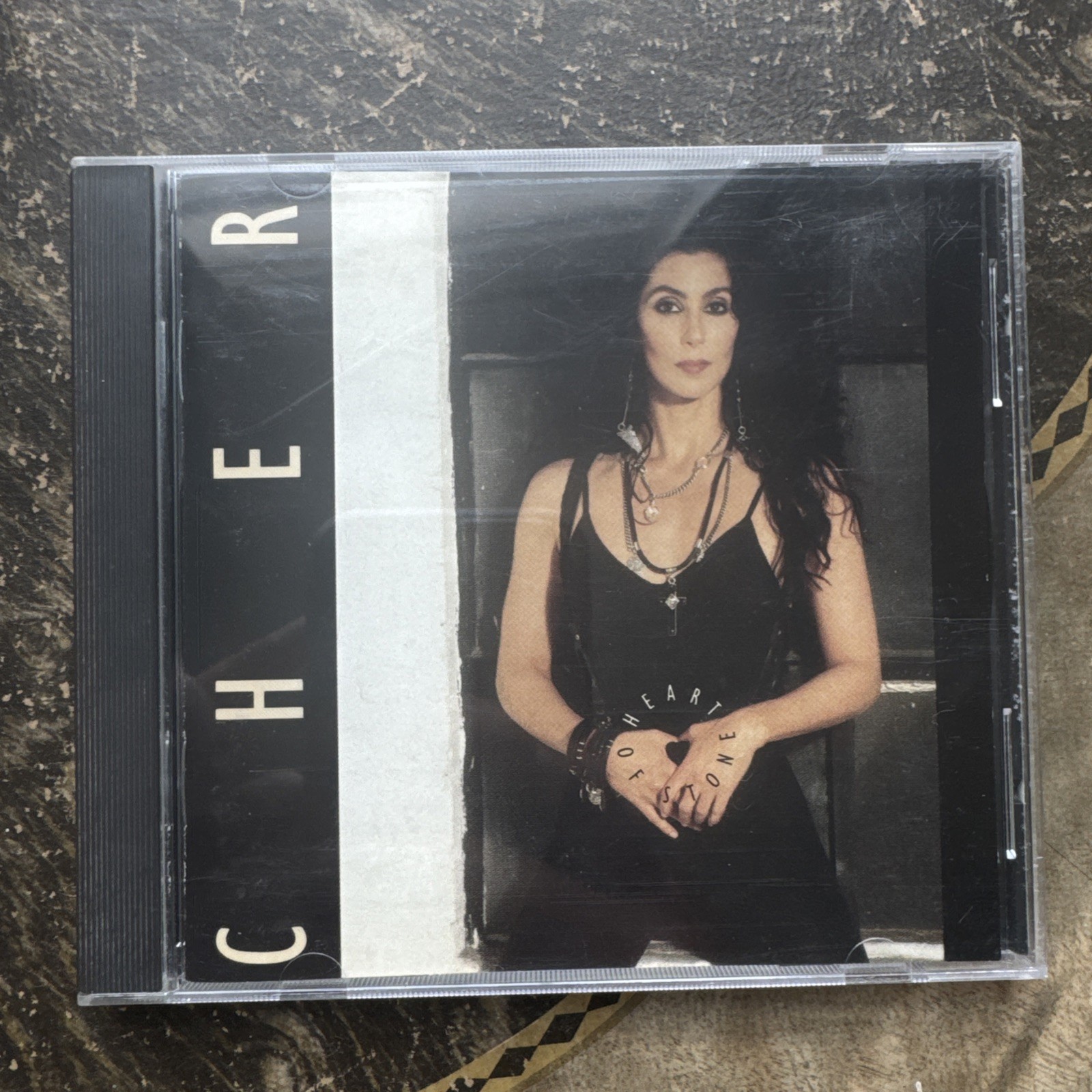 Cher: Heart of Stone CD  M2144