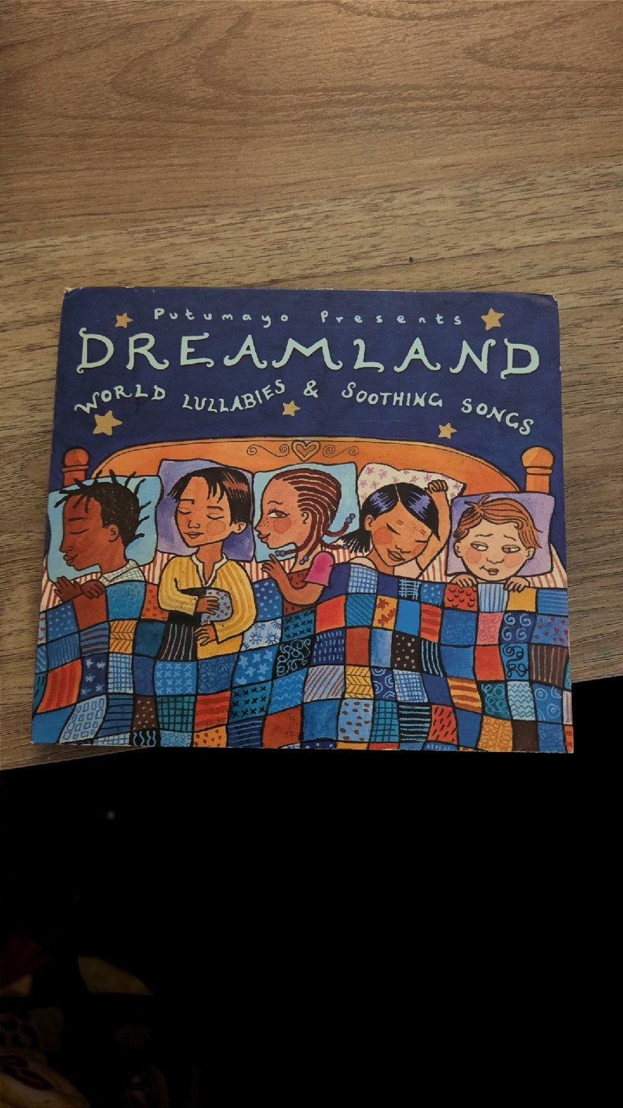 Putumayo Kids Presents: Dreamland-World Lullabies and Soothing Songs by Putumayo