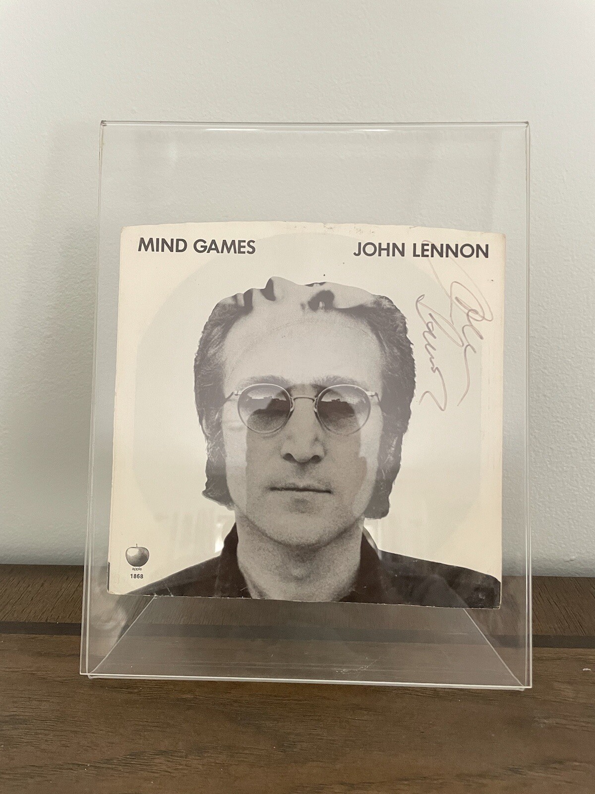 JONH LENNON /MIND GAMES/ APPLE 1868, 45rpm with Autographed Vinyl Record