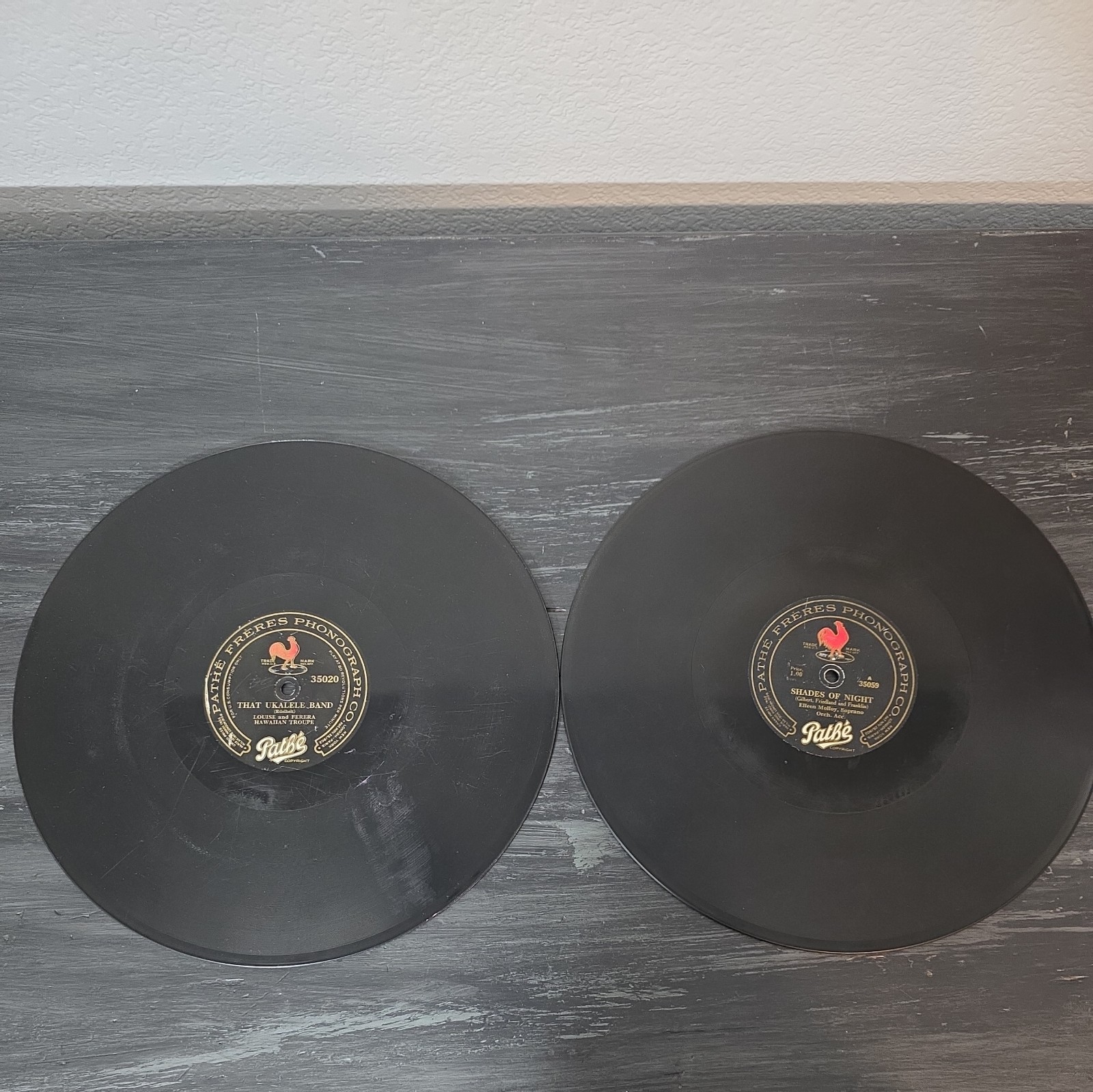 Set of 2 Pathe Records 78 Rpm 35059 and 35020