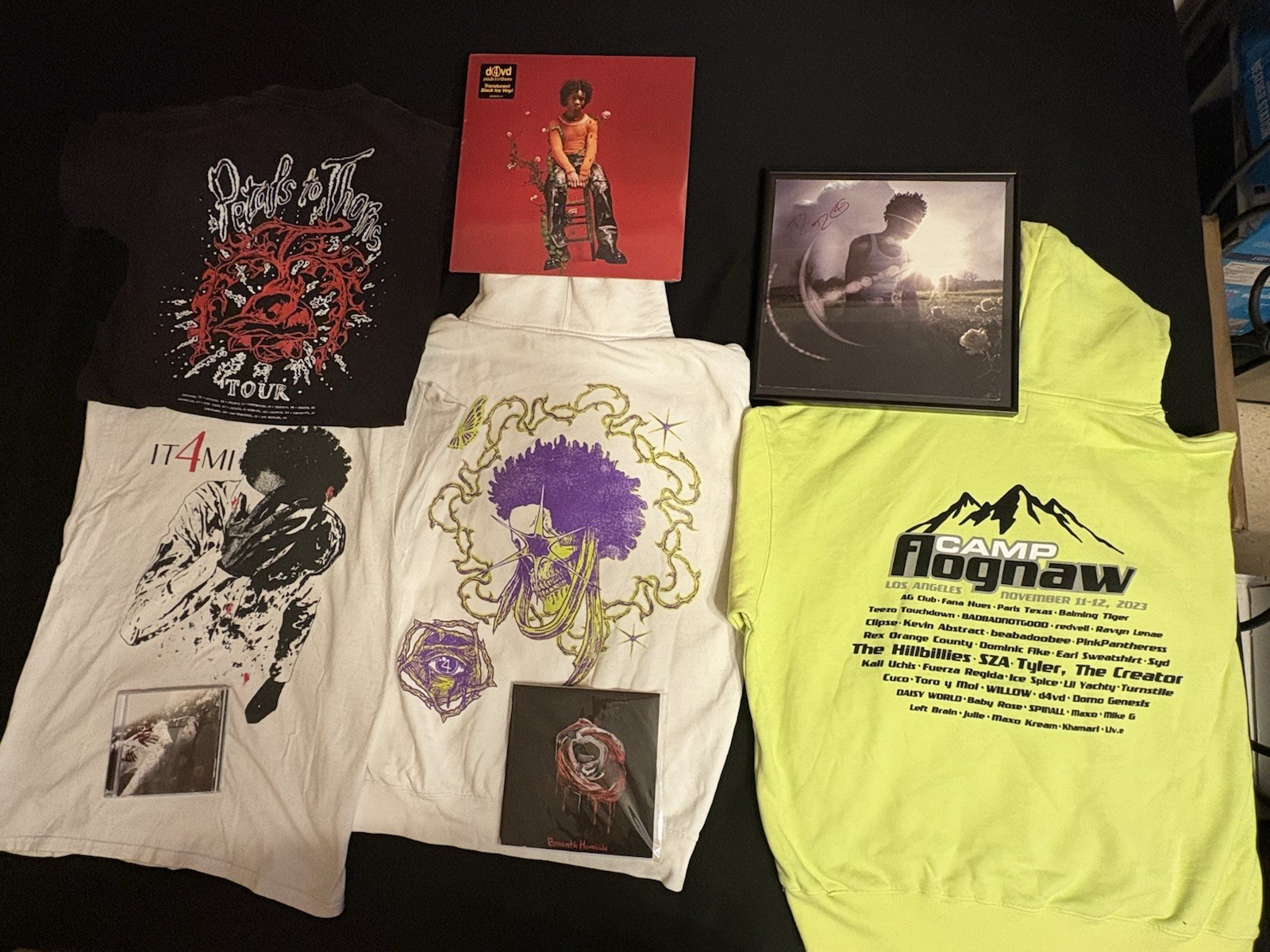 RARE d4vd Romantic Homicide Medium LOT EU Hoodie Tour Merch Tyler SZA Auto Vinyl