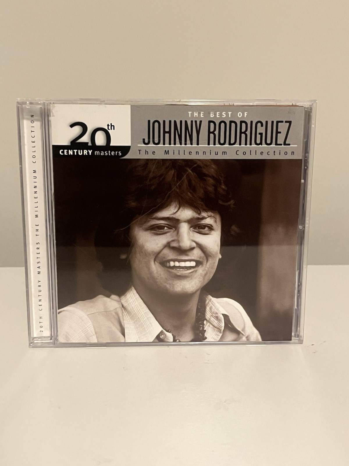 The Best Of Johnny Rodriguez The Millennium Collection 20th Century Masters CD