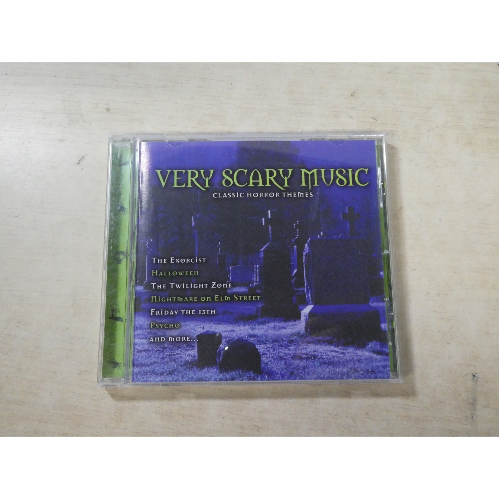 Very Scary Music Classic Horror Themes CD 1999 LaserLight Digital Halloween